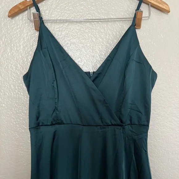 ode to love emerald green satin maxi dress Lulus | Dresses | Ode To Love Emerald Green Satin Maxi Dress Size Small